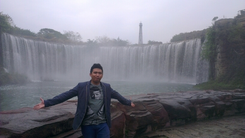 CharlesLiang2's profile picture. 