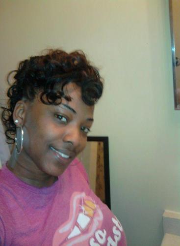 PrettyBrown010's profile picture. 