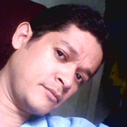 sou solidario simcero gosto de fazer poisias frases i sou um sonhador sonho com um mundo bem melhor
