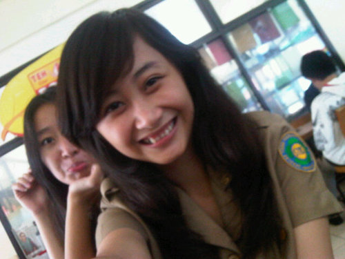 floren_hia's profile picture. se-ma-ngat ! ☺