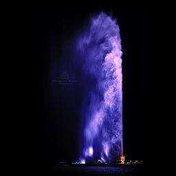 جــــــدة مــــديـــنــه أعــشــقــها لا بــل أهـــــواه لا بـــل أتــــنــــفـــســــــها لا بـــــل هــــي الــــــدم الـــــذي يـــجـــري فــي عـــروقــــي