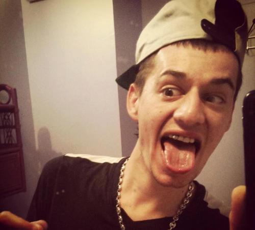 DeanCoeurBriser's profile picture. Une Amitié Peu Etre éphémère , L'Amour Reste éternel...!