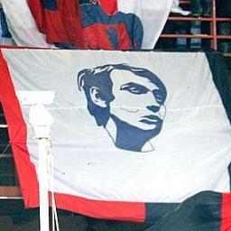 Fabrizio De André: storia di un tifoso del Genoa

http://t.co/VLV16VVdiX