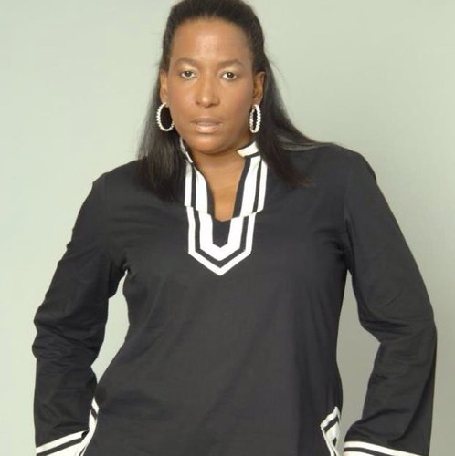 Stefany J is the CEO of Hustle Mama Productions,owns Hustle Mama Magazine,Hustle Mama TV, Digital Empire Builder, & One Heck of A Motivational Speaker!