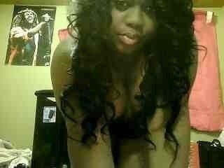 cool chick who loves the color pink! ig & kik:msjaysaid