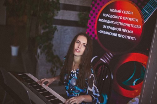 Hi, I am Stasy Belyakova. funny and beautiful I guess :] I'm a student.i want move to L.A. and become an actrees:)listen @selenagomez, @ddlovato,@nickjonas:)