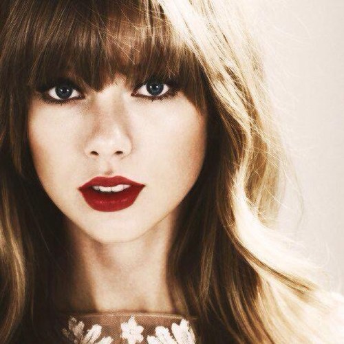 ♡ No words can describe how much love we feel towards Taylor. Sara&Jay 4lyf♡