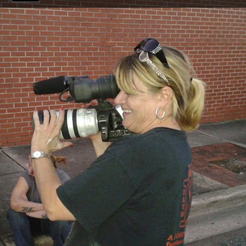 producer/entertainer/makeup artist/ fx special effects. check out indy movie im producing @townofthelivingdead
@thr33daysdead
@syfy