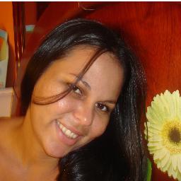 eu sou uma menina muito calma adoro praia , musica , adoro a natureza !!
