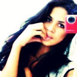 •~Te encontrar virou apenas uma questão de fechar os olhos.Qual o destino de alguem que só te machuca? Nenhum, pessoas assim não merecem chegar a algum lugar, p
