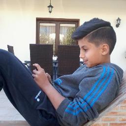 Hi:D im Alex im 12 years old.I love Metalica and dancing BreakDance...! Plz follow me and i follow back!:))