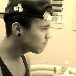 VIDEOCLIPE MUITA FALTA FAZ - http://t.co/TgC1Hnod1A