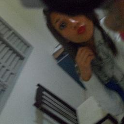 'Brilhe intensamente como um diamante'-diamonds 
Segue? Sigo de volta :*