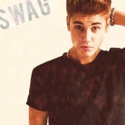 TeamJBSP's profile picture. Familia unida por un simple chico de Stratford. Un niño que nos enamoró y se ha colado en nuestros corazones. ¿Quieres saber más de él? Síguenos.