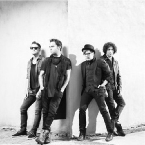 skipstagram_'s profile picture. @falloutboy ..that is all