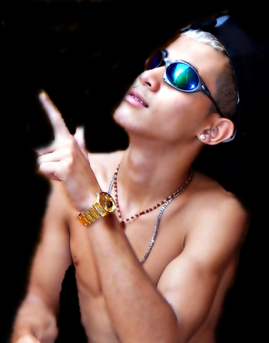 Cantor de Funk, Em Busca de Alcançar mais de 5.000 Fãs .