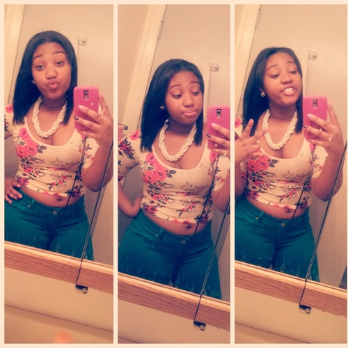 I Have Every Reaon To Think Im That Bitchh I Check A Bagg Imma Young Bitch Trynna Make It To The ⇧#TeamBallOut $$$ ! Takennn ♥⇧Young Flashy & Cocky