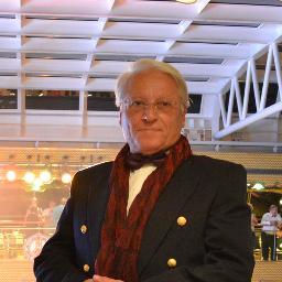 RolCh2's profile picture. Consultant, animateur du Blog Athena defense. Penser, écrire, s'indigner parfois et pardonner souvent. Écrivain affamé de mots et de sens.