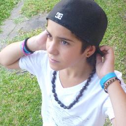 FeliRocha1's profile picture. Creo que es mejor morir de pie, que vivir de rodillas
 - 288E3F0D