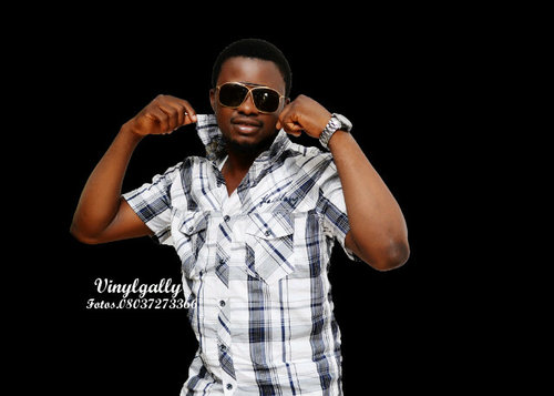 Vinylgallys's profile picture. I am a digital photographer based in lagos Nigeria. I do event fotography weddings both indoor and outdoor, fotobook production, picture frames of all sizes