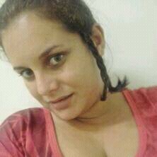 Sou assim uma pequena mulher meio crianca que ama e quer ser amada,mais ainda nao encontrei a pessoa certa,mais um dia chegara o meu verdadeiro amor...