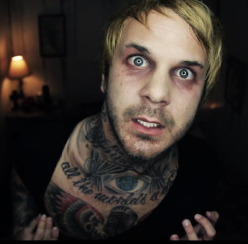 Known to be like Jack Nicholson from The Shining. Professonal Career Killer. Wrestling is all a work. In #HFF we trust. Follow me Fuckfaces.