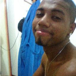 18 anos , Geminiano , fanatico pelo Gremio F.C , Namorado da Mayara Santos ♥