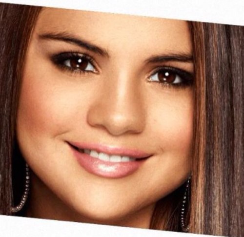 Selena Gomez is my everything. She is flawless,she is perfect and beauty queen. #SpringBreakers