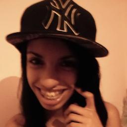 O sorriso que trago no rosto, nem sempre é a vida que levo :))
