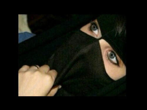 مهره و مو كل خيآلن عسفهآ آي أميره ثم أميره ثم أميره ♚ / ورثنآ من بني هاجر عز مآتلحقونه ♥