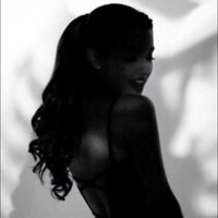 Follow Bac Ariana (@arianagrande_hq) 's Twitter Profile