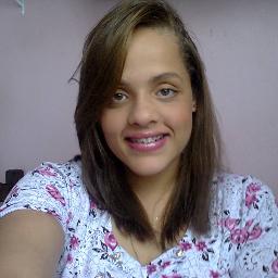 Você é tão alto quanto o seu coração te deixará ser, e tão pequeno quanto o mundo te fará parecer .