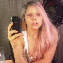 patriciamelo222's profile picture. 