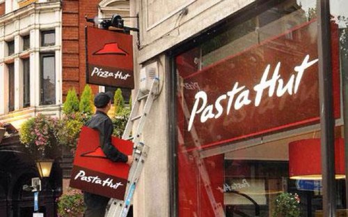 Because if you can't laugh about working at The Hut - you'd cry. And sometimes you do that too. #pizzahutprobs