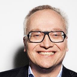 Humor, hemmabio, knäppa vänner och mångfald. Jobbar på TCO-förbundet Vision som chef för staben. Alla ev. tweets och dåliga skämt är mitt personliga ansvar.