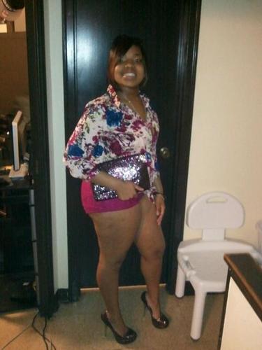 Follow Me @AllRedTurnHeads (: