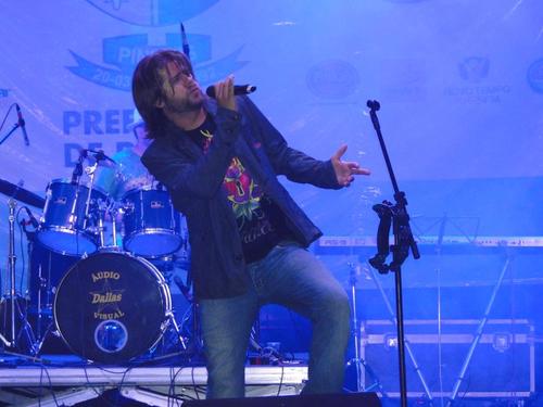 Vocalista da Banda Amitaba, consultor político-cultural, netweaver da Yanangu Negócios Criativos. Conselheiro de Cultura de Pinhais.