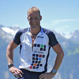 Wilco Thomassen , 40 jaar, getrouwd, 2 kinderen. 
Beroep Hoveniersbedrijf Gouden Handen, Azewijn.
