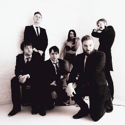 thesuns's profile picture. Chester's The Suns are....Liam (Thumpin' & Hollerin') Jono (Croonin' & Screamin') Rutter (Verbin' & Slidin') Dave (Crashin' & Bangin') John (Strummin' & Oooin')