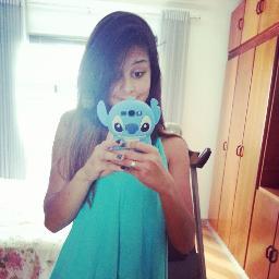 Sensivel, com temperamento forte. Vivo entre o sim e o não, a felicidade foi uma escolha, na qual optei para minha vida e eu sei, que tudo depende só de mim=)