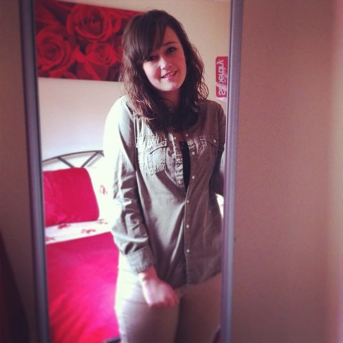 Teeniie96's profile picture. Bitch be real.