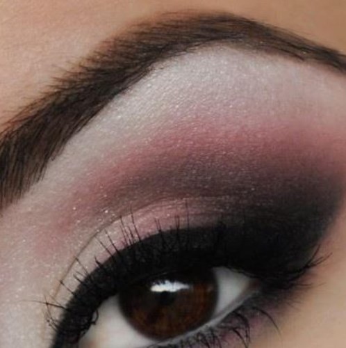 DiasCris11's profile picture. 