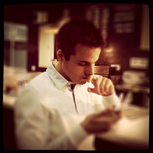 vitoni3's profile picture. 