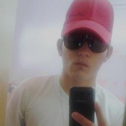- Booy esse meeu priimo , aléem de ser mtt lindjoo ée super importante p. mee ❥Tee Amo Priimo sz / @_iCrisGomes priima delle na aréa :*