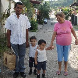 luchador fuera de mi patria algun dia volveremos a ti Venezuela el mejor País del Mundo y gustele las cosas o no las digo no tengo pelitos en la lengua