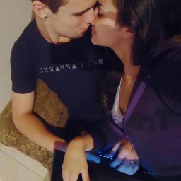 você é meu príncipe e eu sou a sua princesa e o nosso castelo ninguém destrói :3