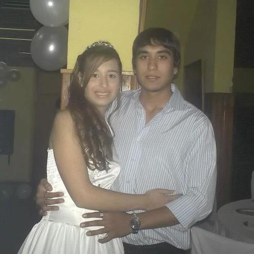 Un tipo de 20 años , humilde amante de los gatos y la joda