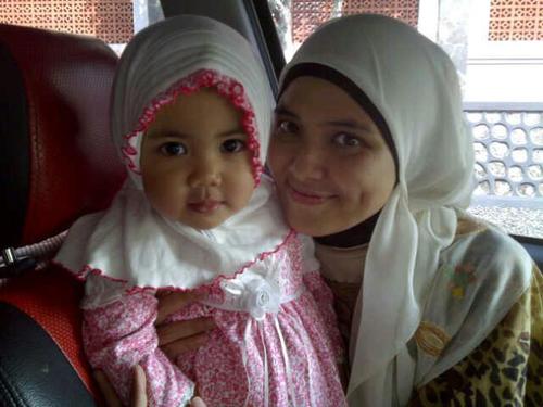 dindaadinduut's profile picture. • HR part • @kaisaruhuyy 's wife • Addicted to my ZillaZicoZidane • Chocolate lover •