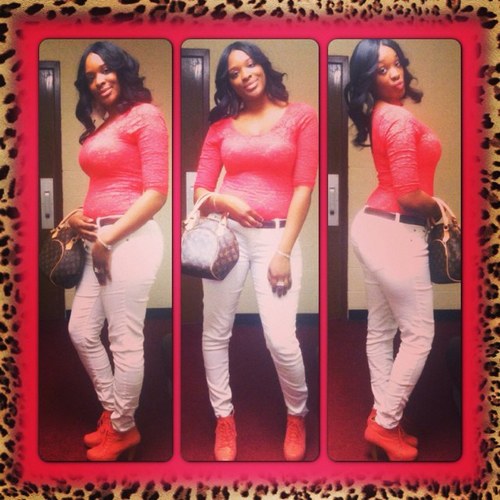 IM SINGLE FUN OUTGOING I LOOK GOOD AND THATS ALL U NEED TO REALLY 2 KNOW IF U WANNA KNOW MORE JUST ASK.#TeamSingle #TeamPisces #TeamDarkskin #TeamReal