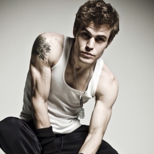 StefanTvd's profile picture. I've been struggling against my inner monster for decades. But now i'm being the person who i really am. A monstrous ripper .. [MC, RP]